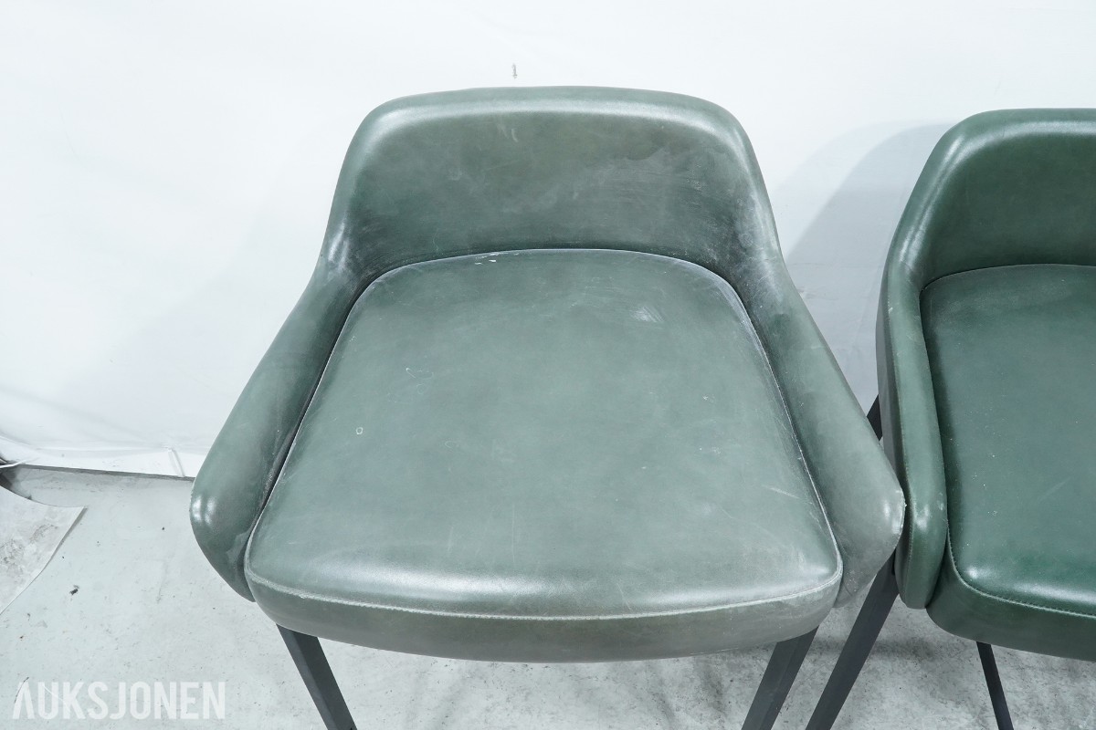 Parti med stoler og barstoler – TON, Contral, Artek m.fll