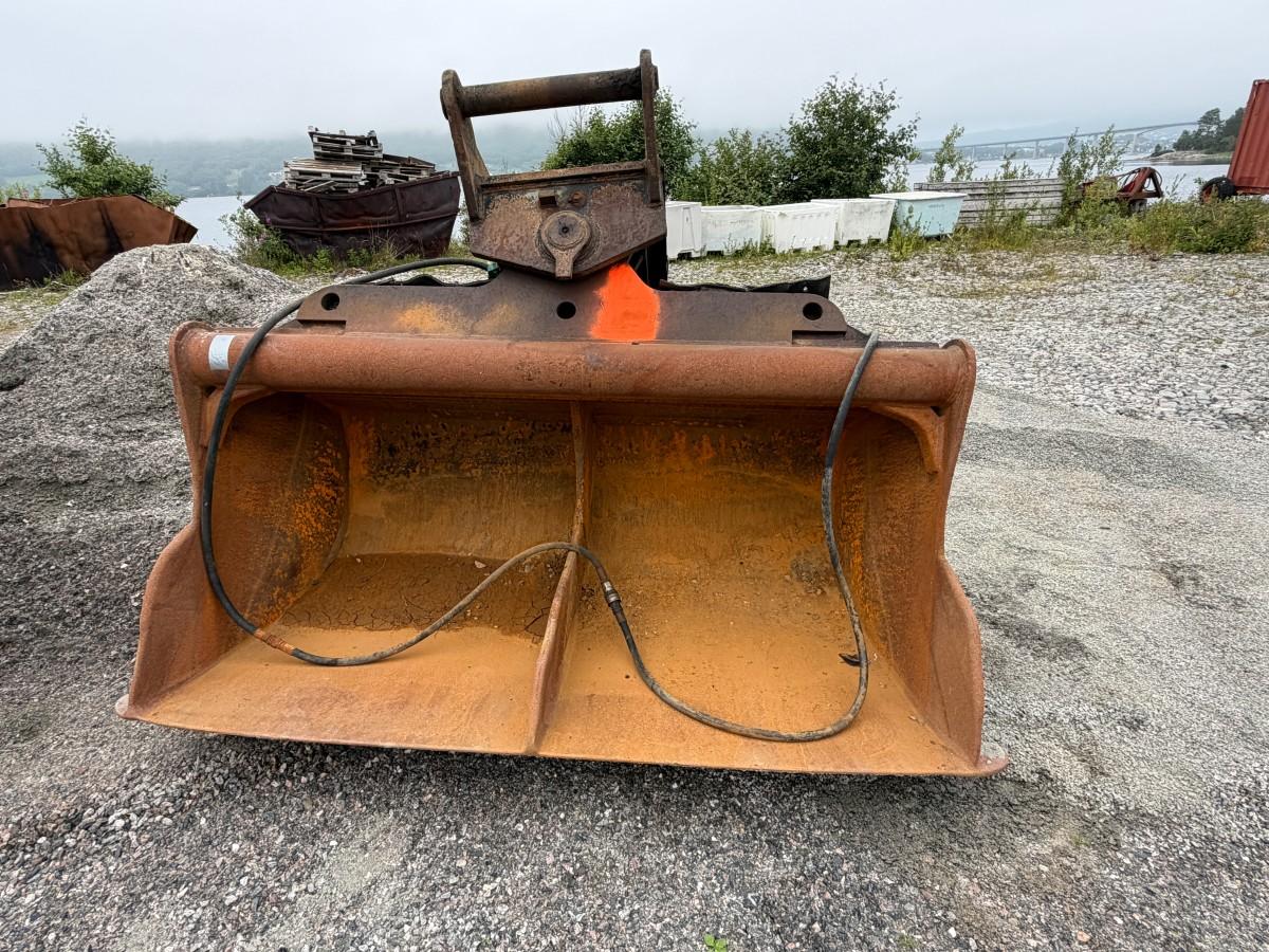 Hydraulisk tilt-/planeringsskuffe - S70 feste -