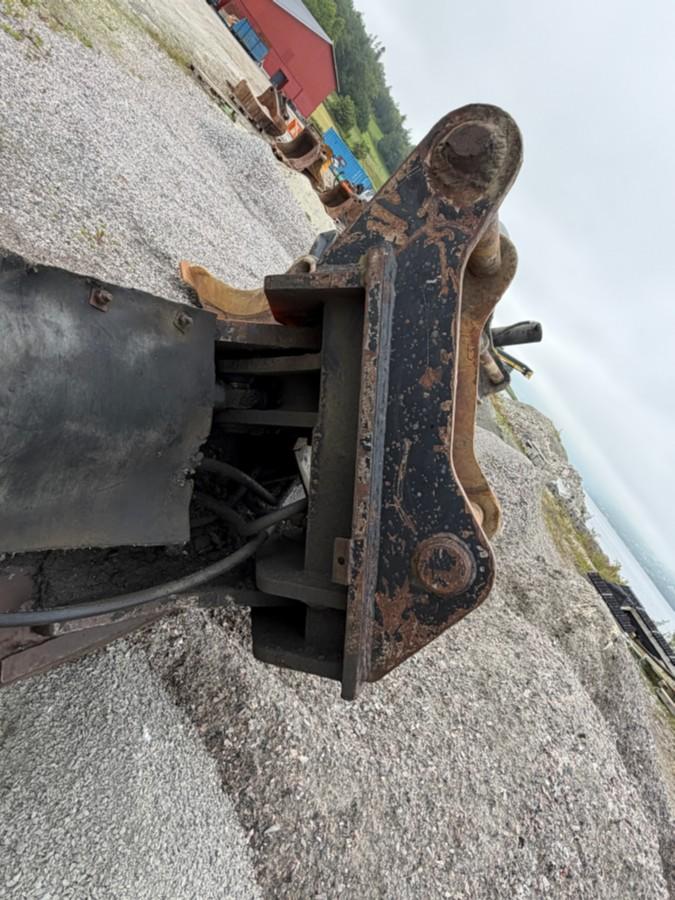 Hydraulisk tilt-/planeringsskuffe - S70 feste -
