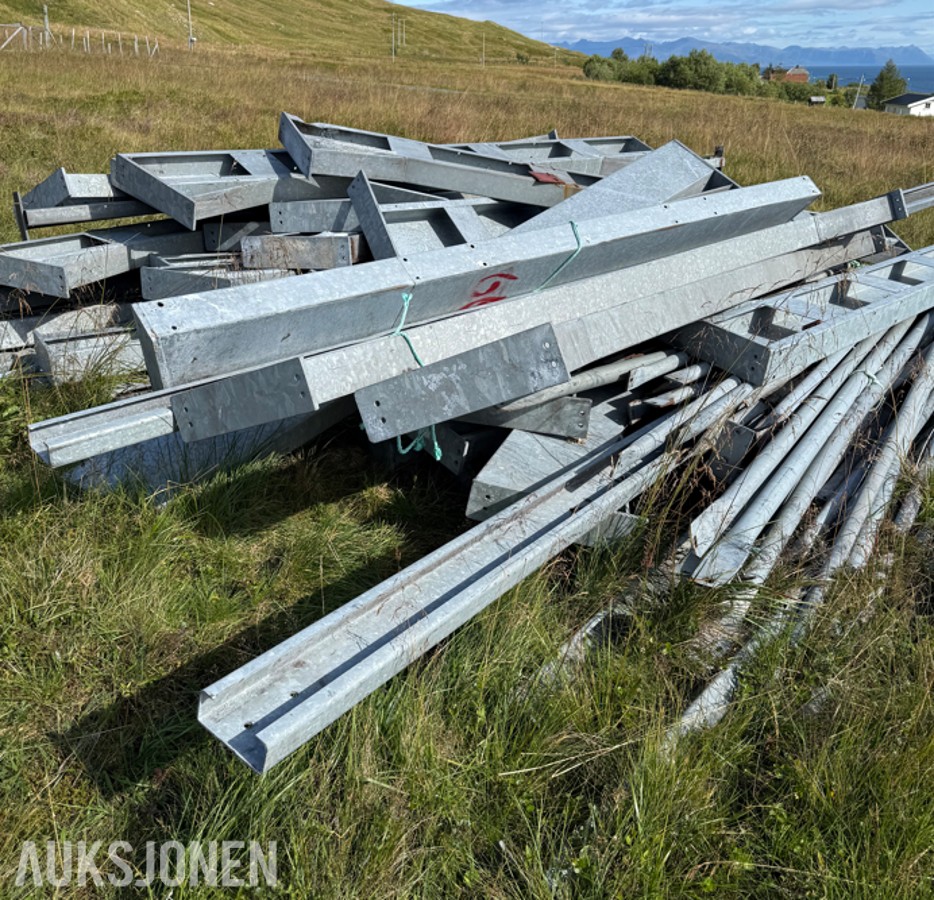 Demontert hall uten duk