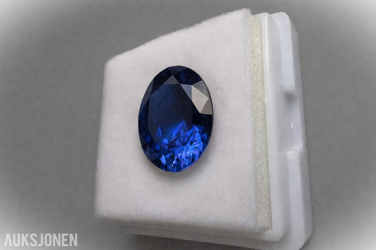 ROYAL BLUE SAFIR  *5.04 CT*  MED SERTIFIKAT  