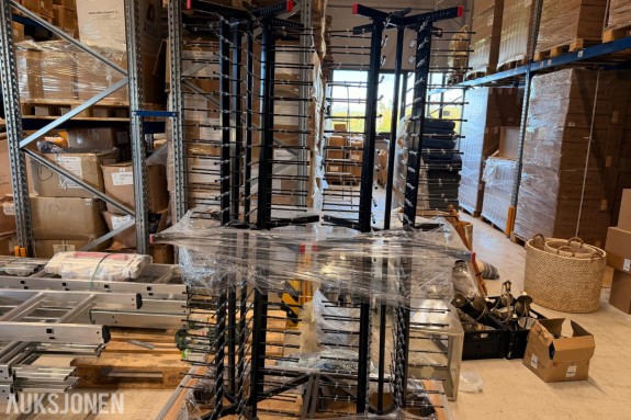 Tørkestativ med mange opphengsarmer – Jackstack