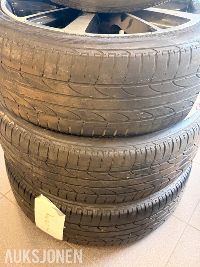 Nissan  19" Felger med dek