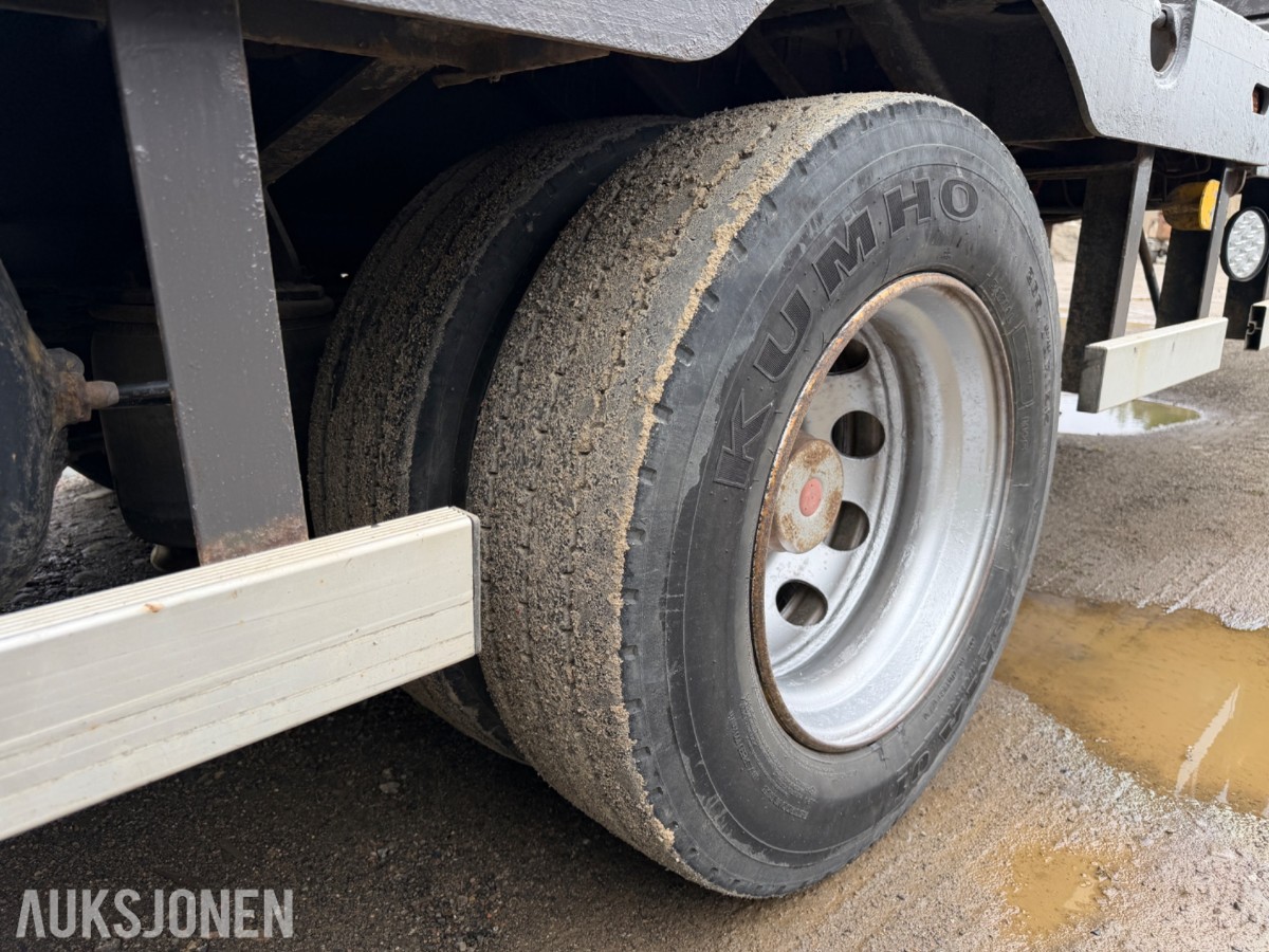 2015 CARNEHL, 4-AKSLET MASKINSEMITRAILER, UTTREKK, SENTRALSMØRING, WABCO, NETTOPP EU GODKJENT