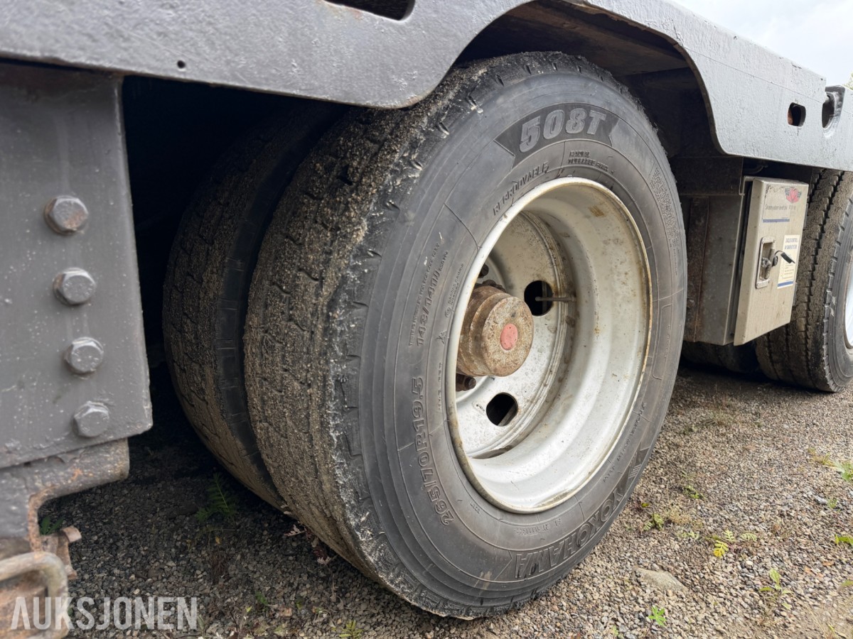 2015 CARNEHL, 4-AKSLET MASKINSEMITRAILER, UTTREKK, SENTRALSMØRING, WABCO, NETTOPP EU GODKJENT
