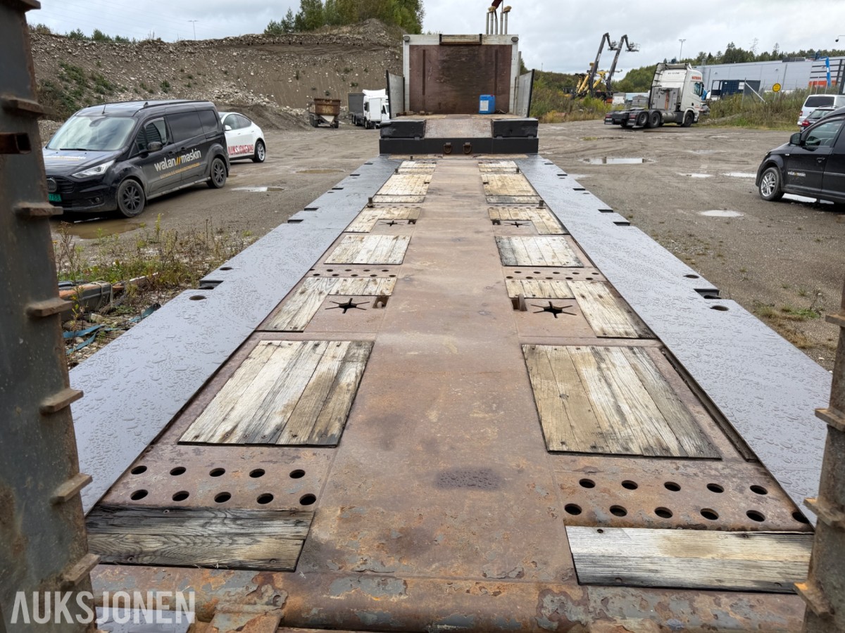 2015 CARNEHL, 4-AKSLET MASKINSEMITRAILER, UTTREKK, SENTRALSMØRING, WABCO, NETTOPP EU GODKJENT