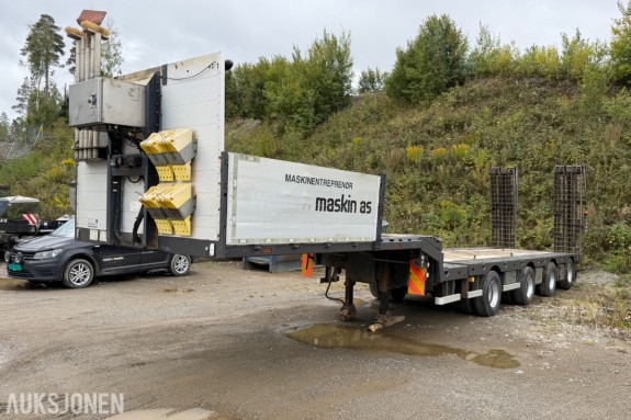 2015 CARNEHL, 4-AKSLET MASKINSEMITRAILER, UTTREKK, SENTRALSMØRING, WABCO, NETTOPP EU GODKJENT