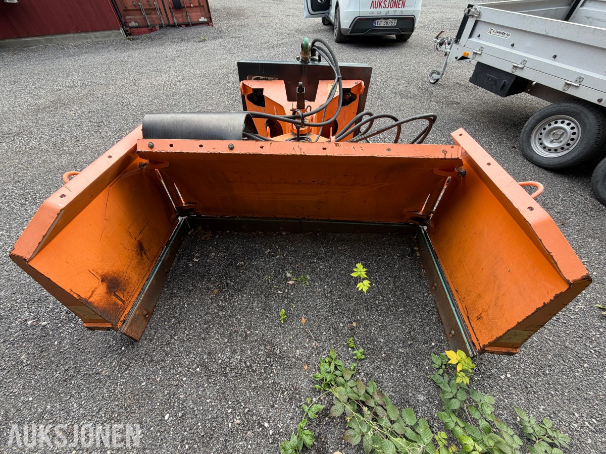 Tellefsdal U-LS 3700 plog med hyd. vinger - 2016