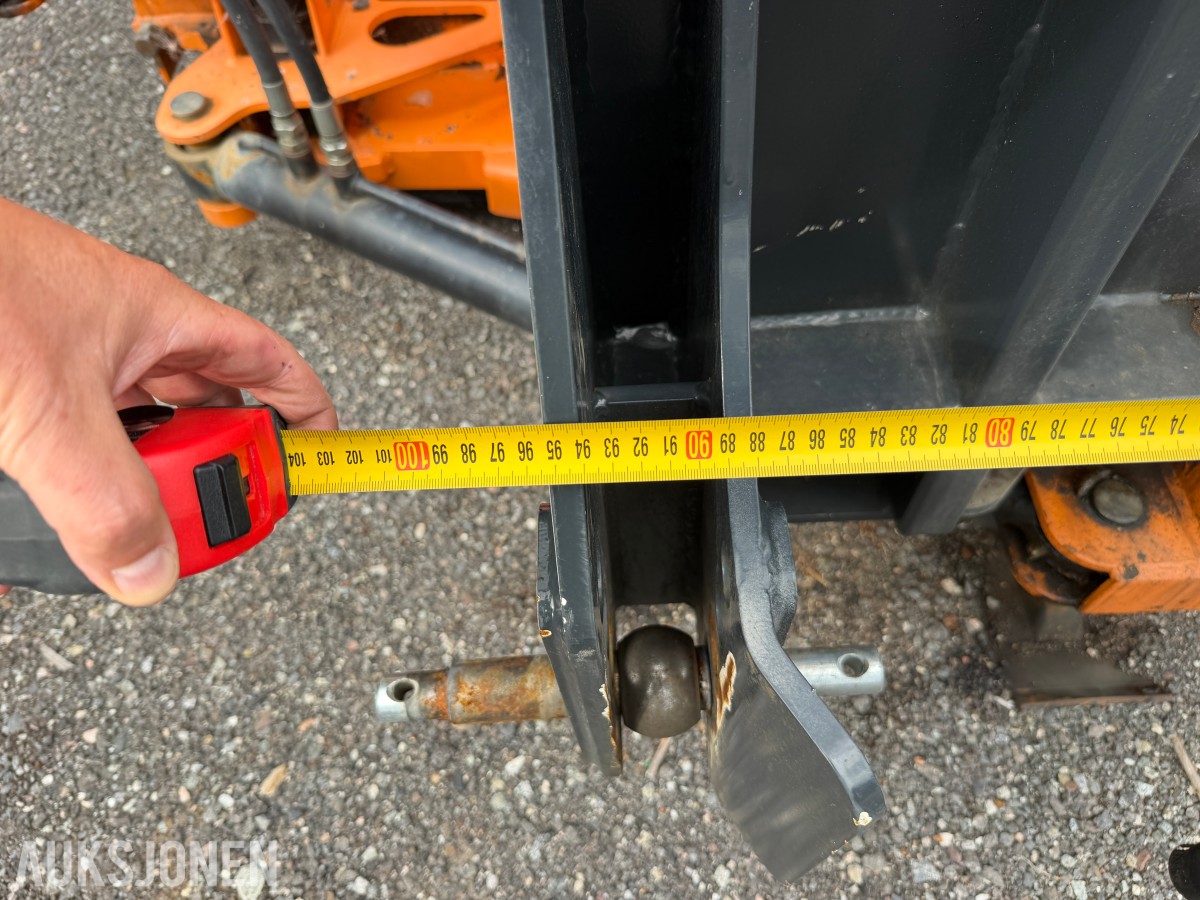 Tellefsdal U-LS 3700 plog med hyd. vinger - 2016