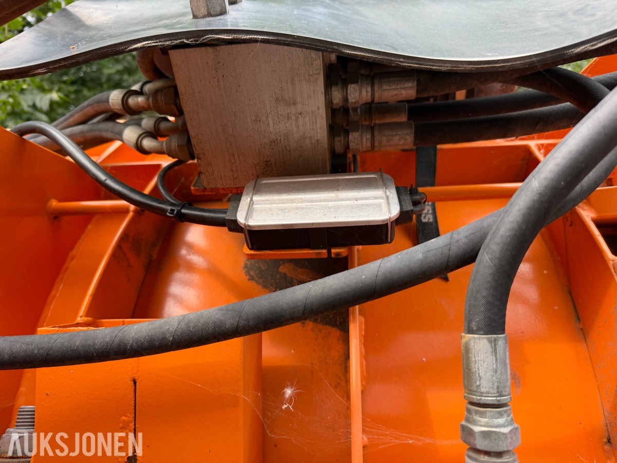 Tellefsdal U-LS 3700 plog med hyd. vinger - 2016