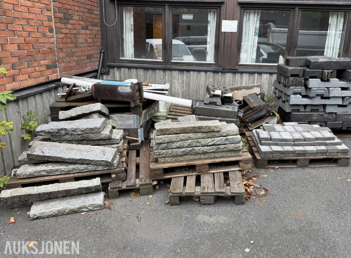 Granittblokker og steinheller