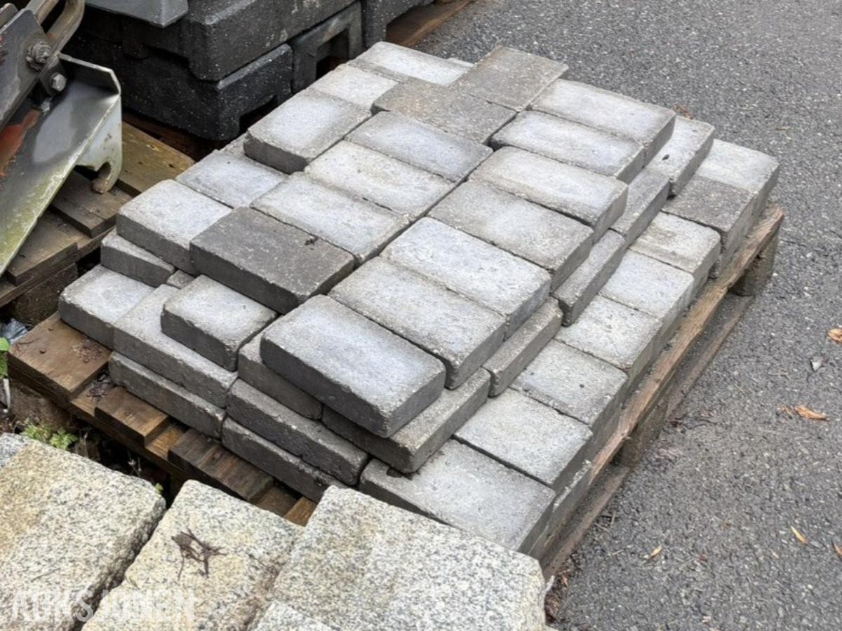 Granittblokker og steinheller