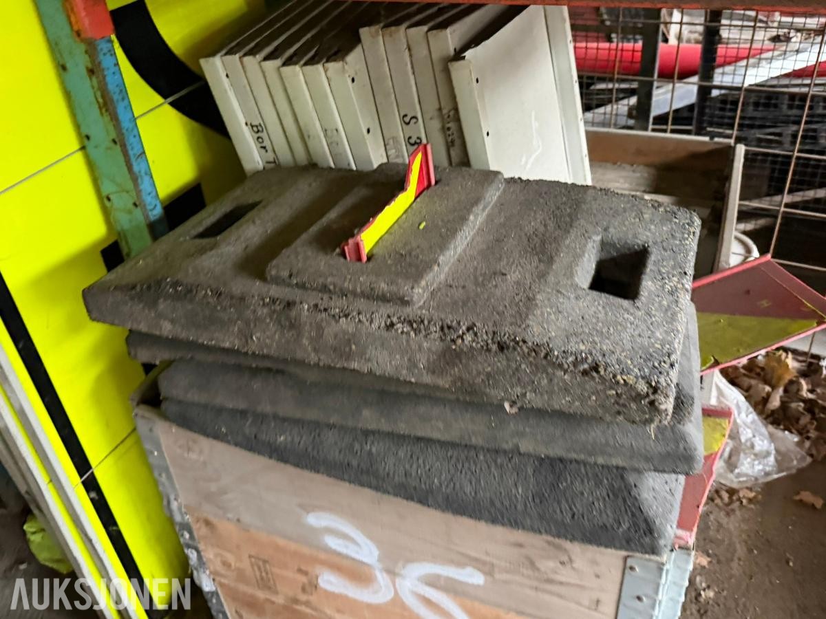 Parti anleggsutstyr, kjetting, kabler og byggeplassmateriell