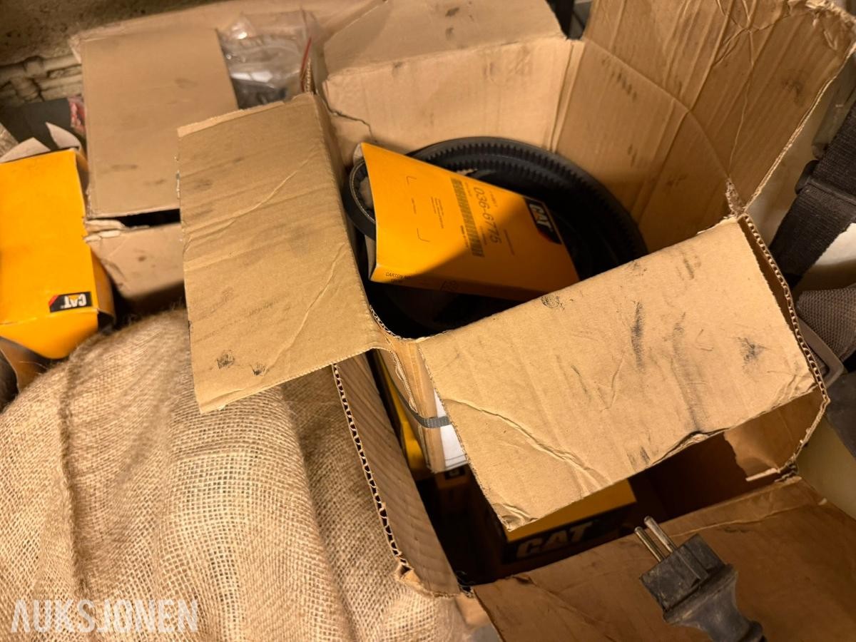 Rom med verktøy, deler og utstyr