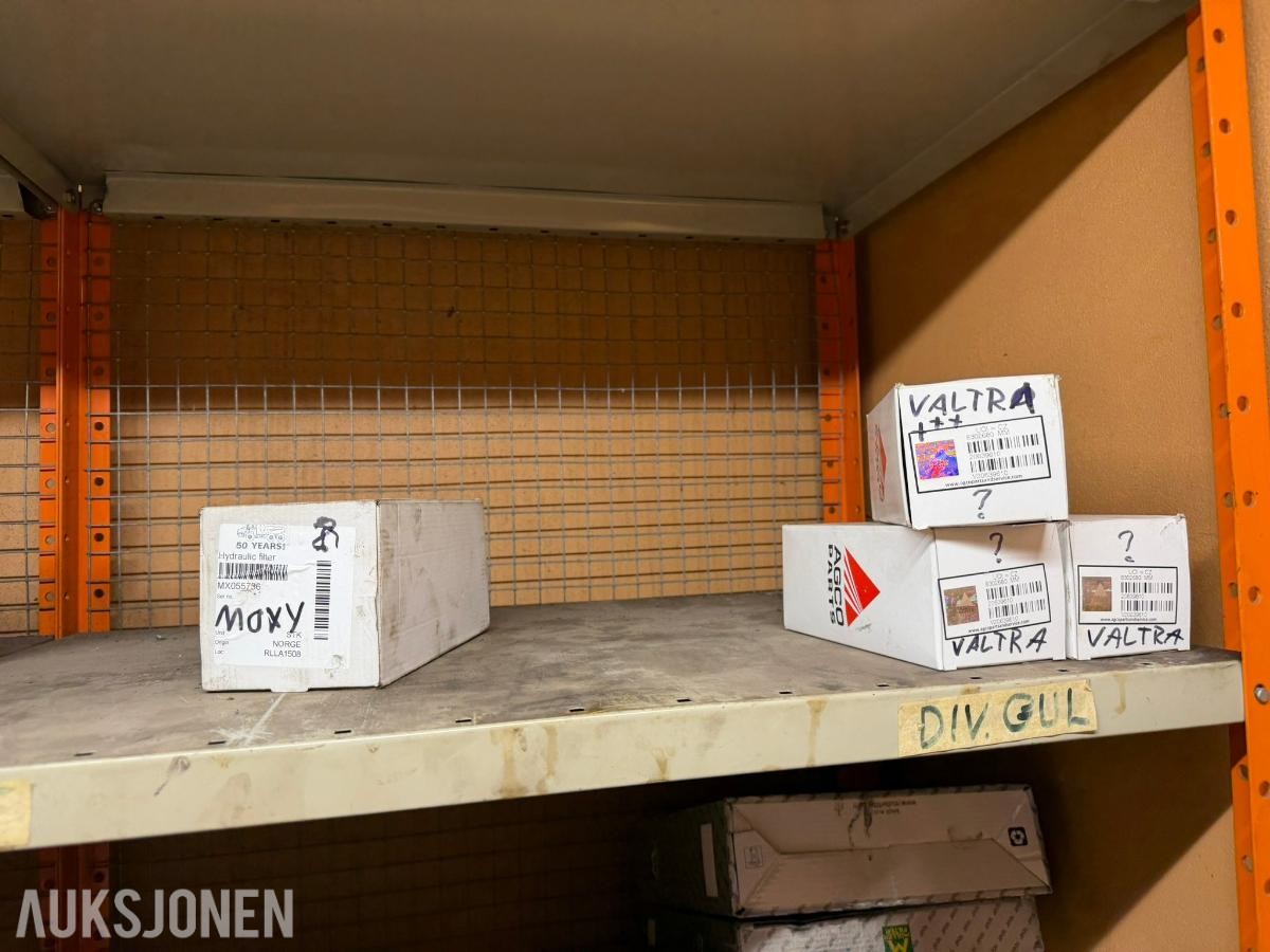 Rom med verktøy, deler og utstyr