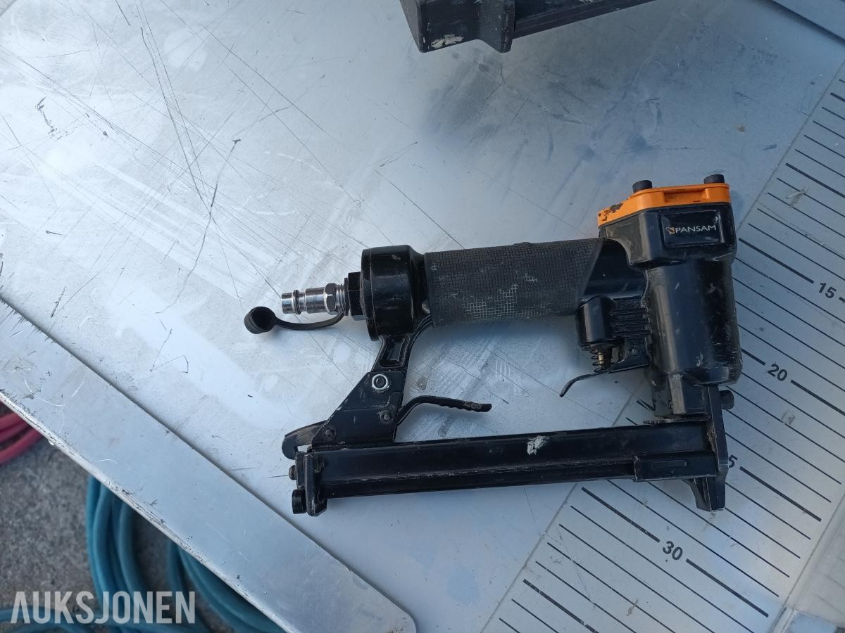 komplett Spiker anlegg Kompressor, pistoler og slanger