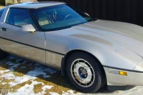 1987 Chevrolet Corvette 5.7 242hk automat skinnseter eu ok 09.2027 lav km 113607km