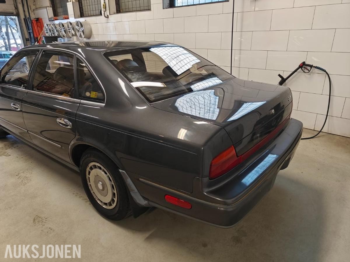 1992 Infiniti Q45 4.5L 281HK 200200 km