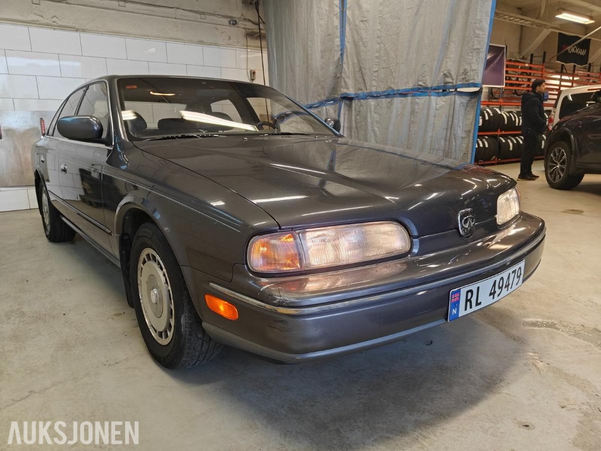 1992 Infiniti Q45 4.5L 281HK 200200 km