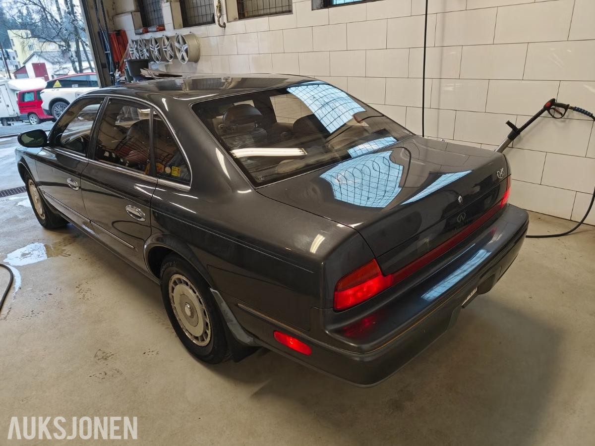 1992 Infiniti Q45 4.5L 281HK 200200 km
