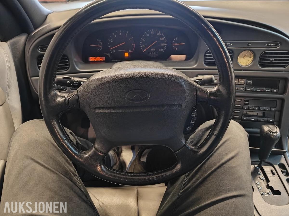 1992 Infiniti Q45 4.5L 281HK 200200 km