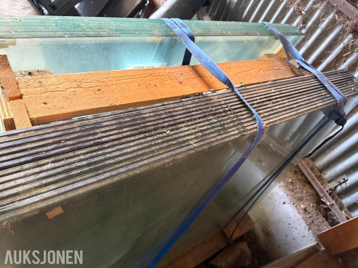 Vinduer Laminert 2 lag 90X112,5cm og 90X122cm