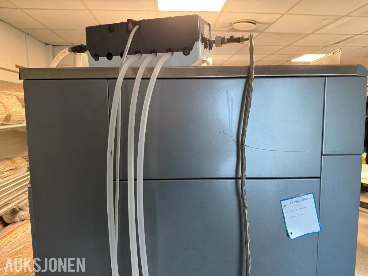 2021 Electrolux proffesional WH6-27LAC 27kg profesjonell våtrensemaskin Industrivaskemaskin