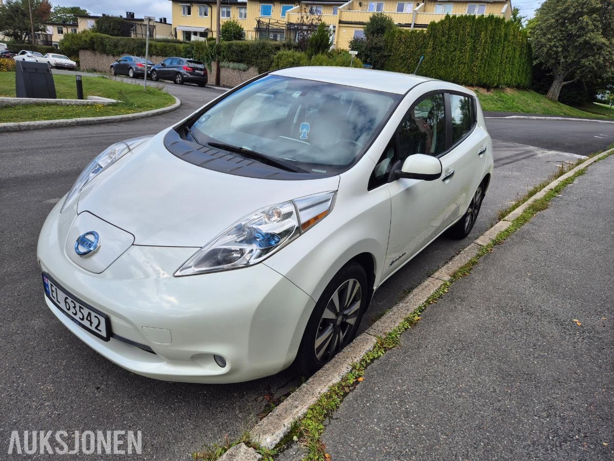 2015 Nissan Leaf 24Kwh tekna skinnseter 360 kamera BOSE 113000km
