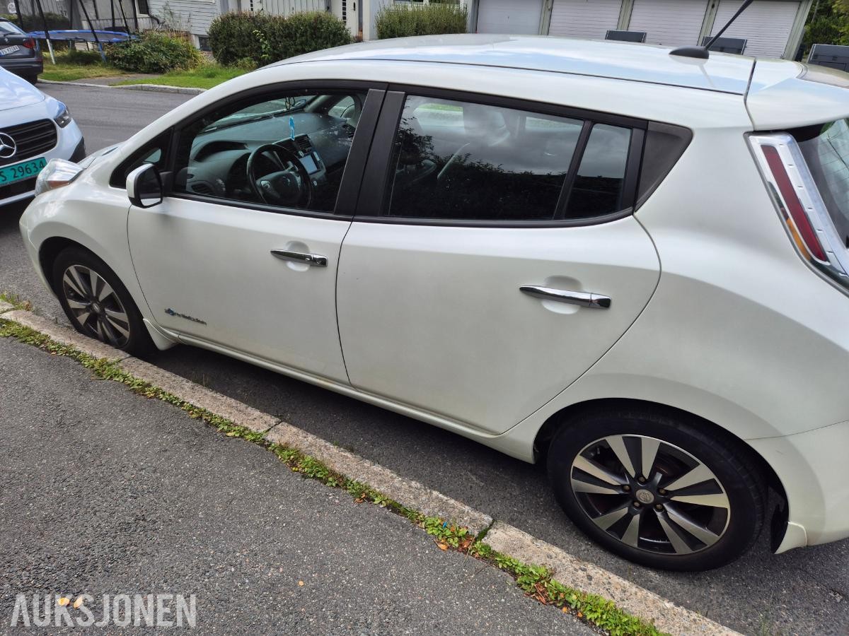 2015 Nissan Leaf 24Kwh tekna skinnseter 360 kamera BOSE 113000km