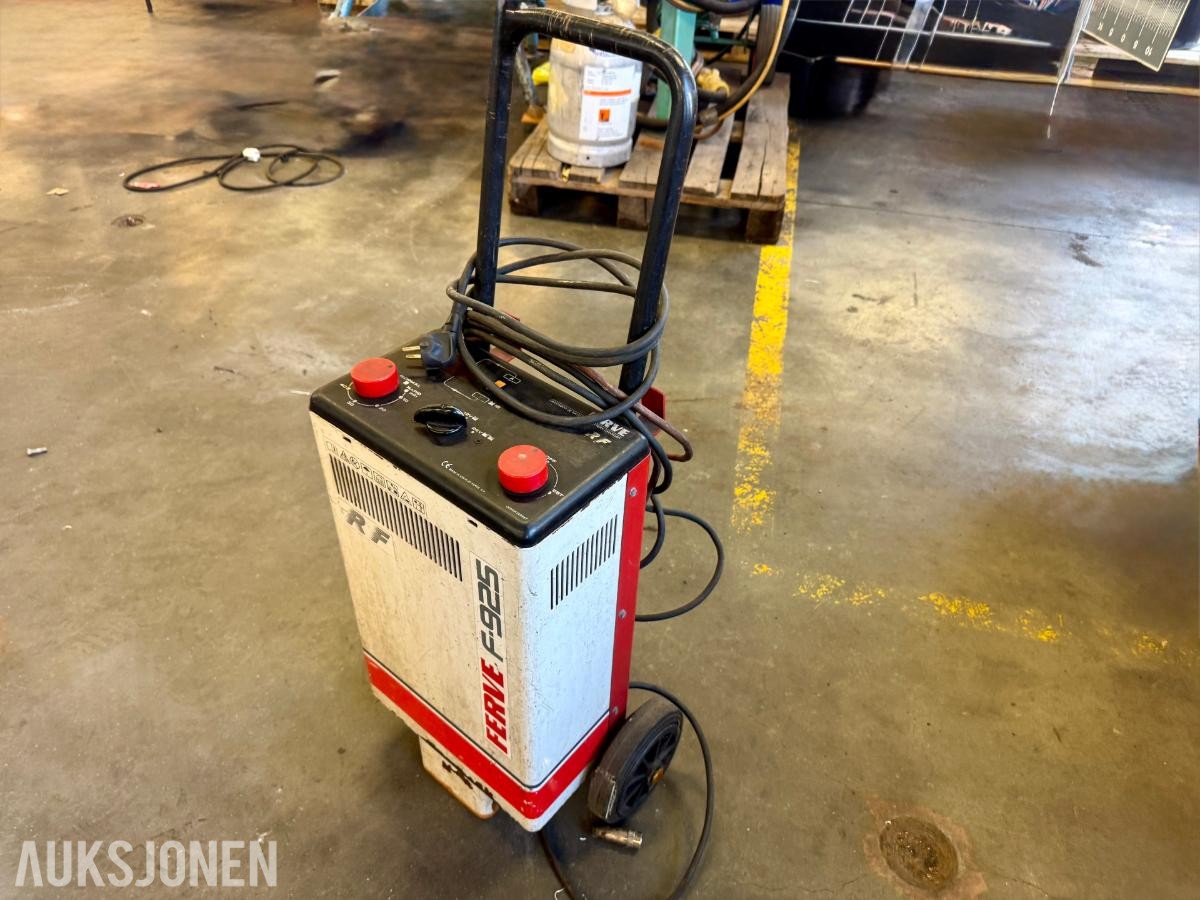 Ferve F-925 batterilader - startbooster på hjul