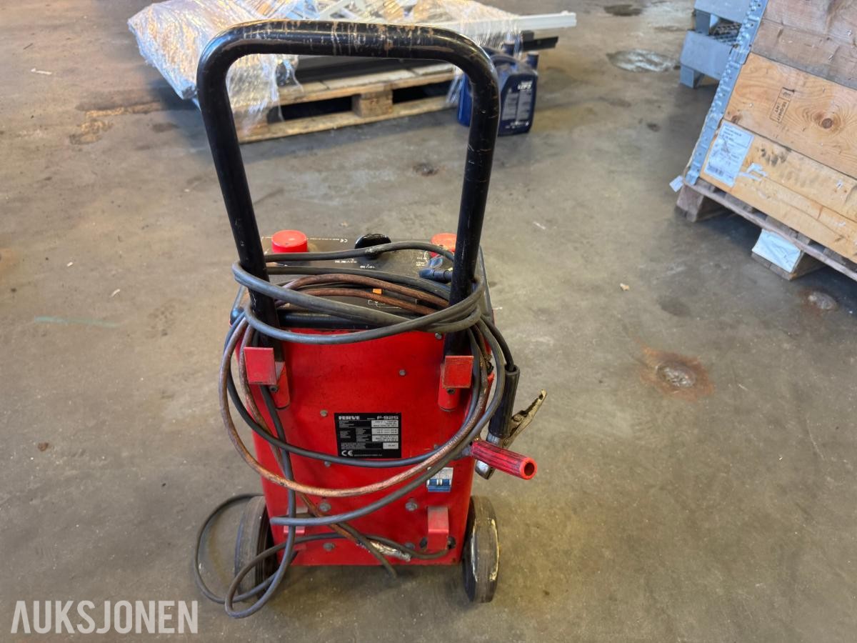 Ferve F-925 batterilader - startbooster på hjul