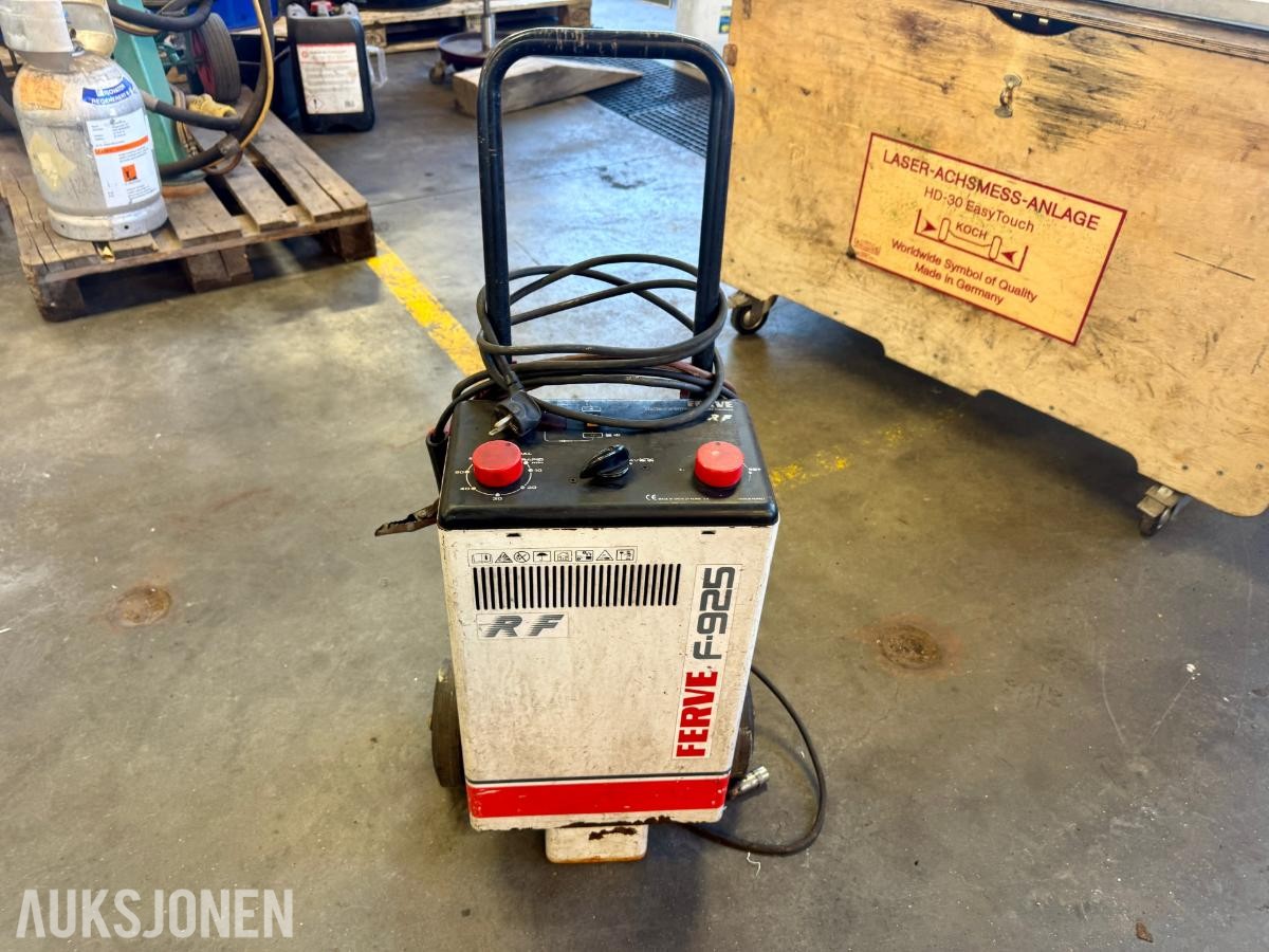 Ferve F-925 batterilader - startbooster på hjul