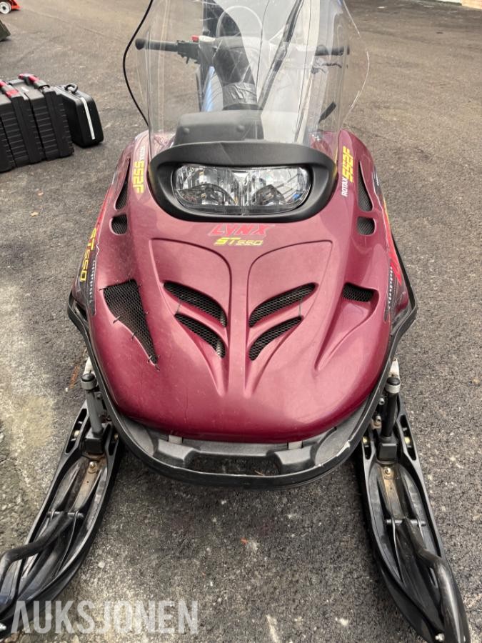 2004 Lynx ST550F Snøscooter