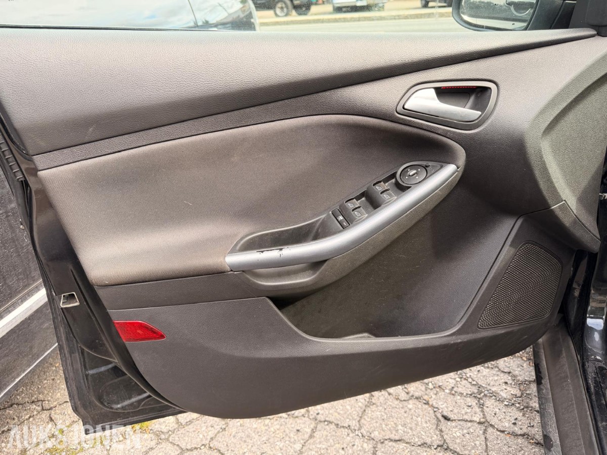 2014 FORD FOCUS 1.0 125HK NORSK REGREIM NYLIG BYTTET
