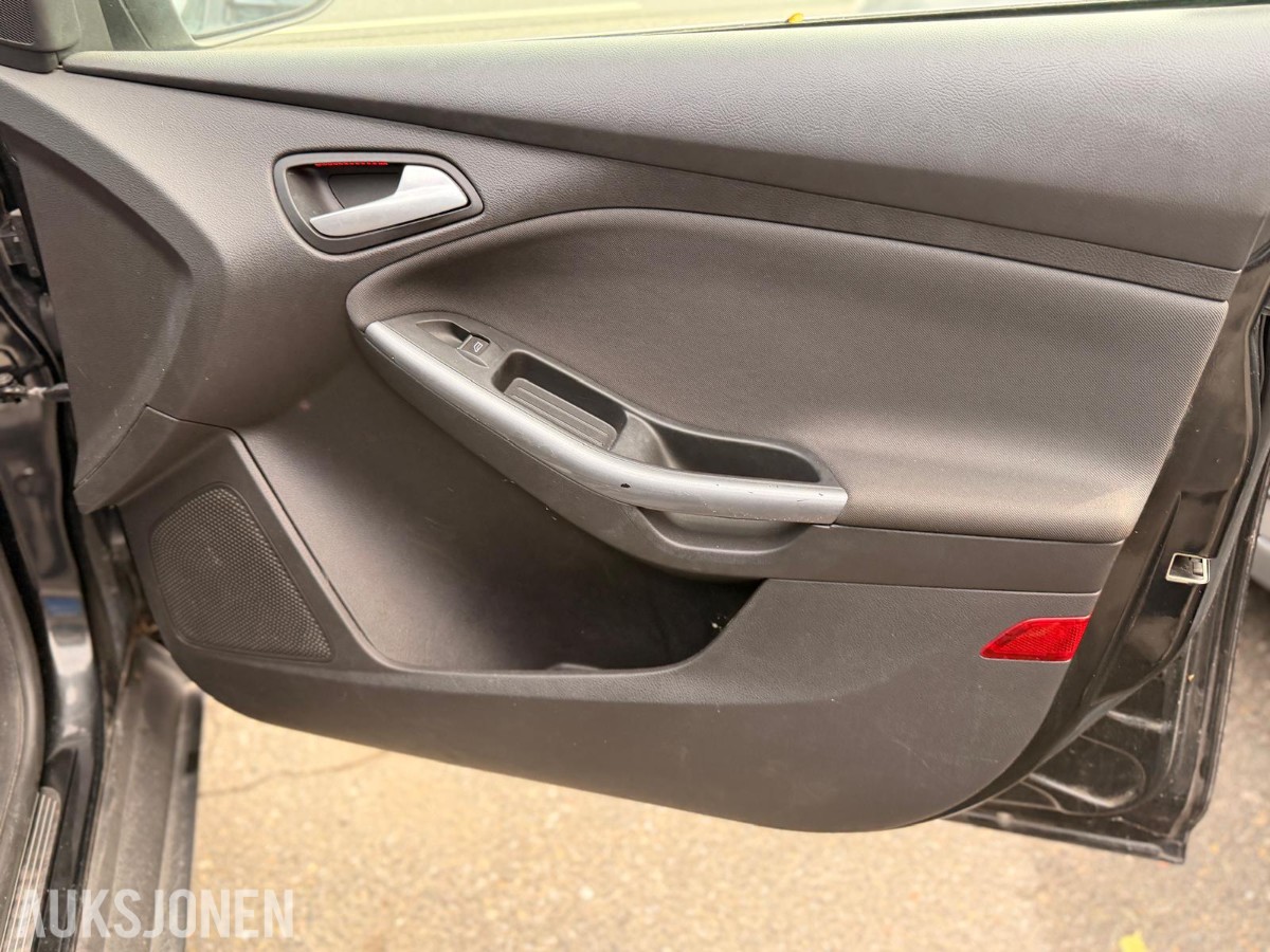 2014 FORD FOCUS 1.0 125HK NORSK REGREIM NYLIG BYTTET