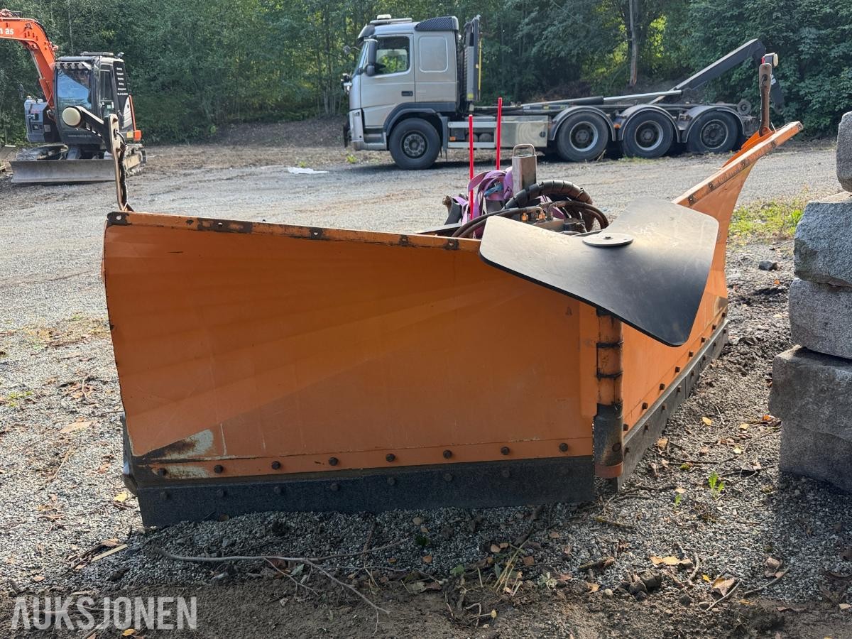 2019 Schmidt / Tellefsdal KL-V32 V-plog - Nytt slitestål