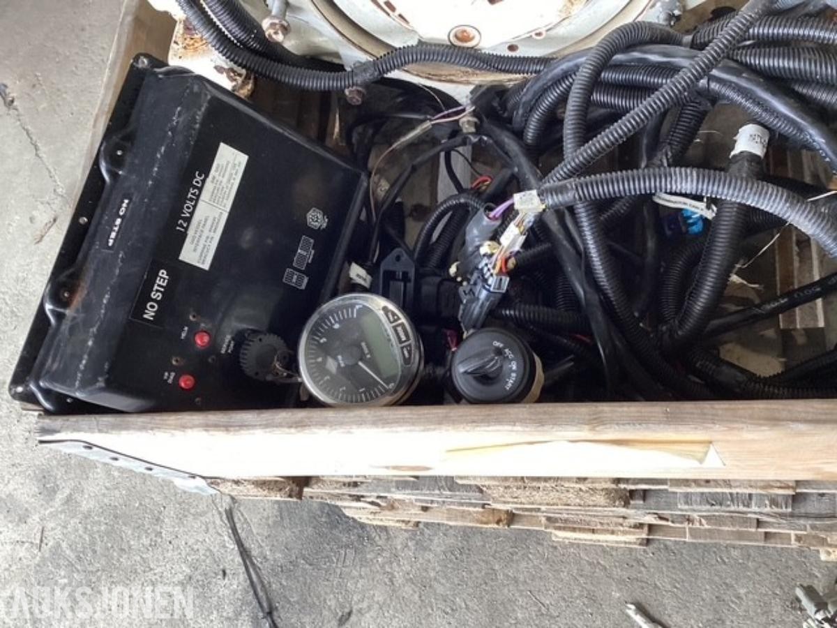Cummins Mercruiser 150HK diesel båtmotor, gått ca 270 timer