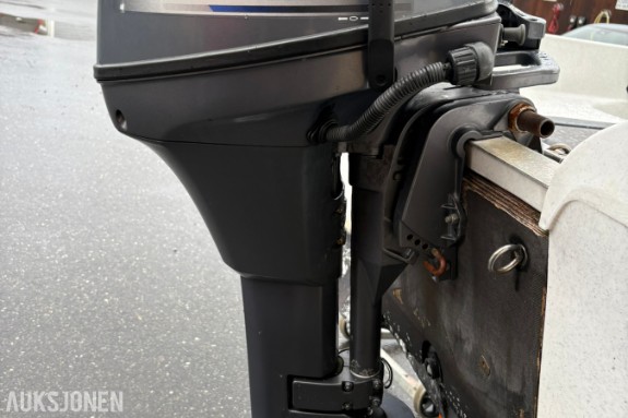 2013 Yamaha 8 hk 4-takt påhengsmotor – båtmotor m /styrekult