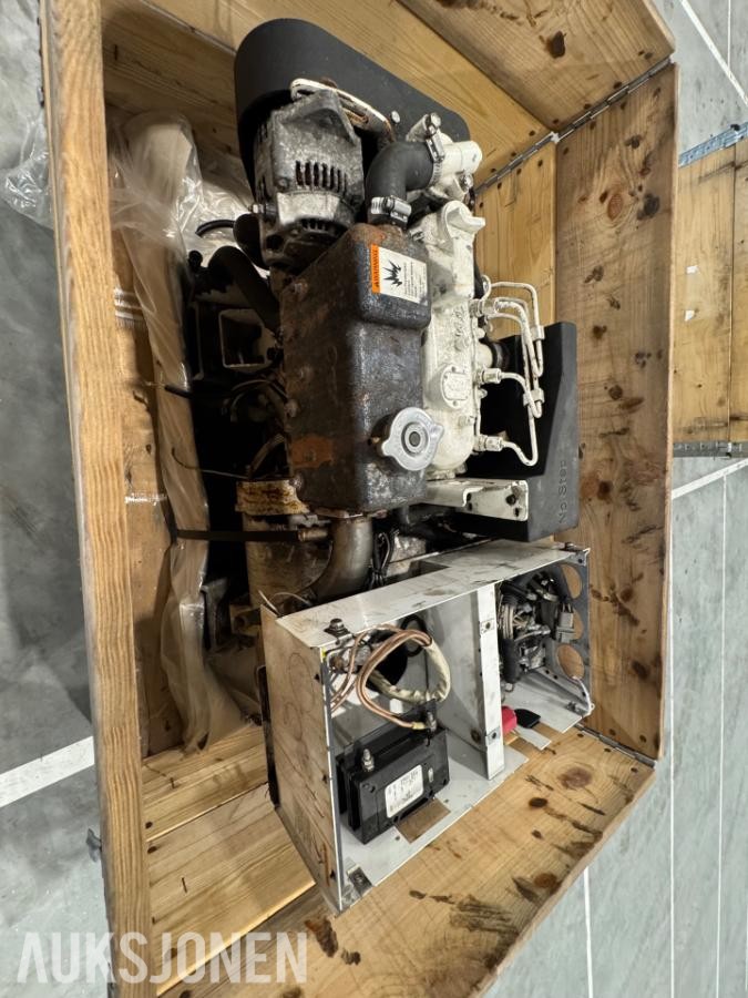 5 stk Cummins Onan 7kW båt generatorer