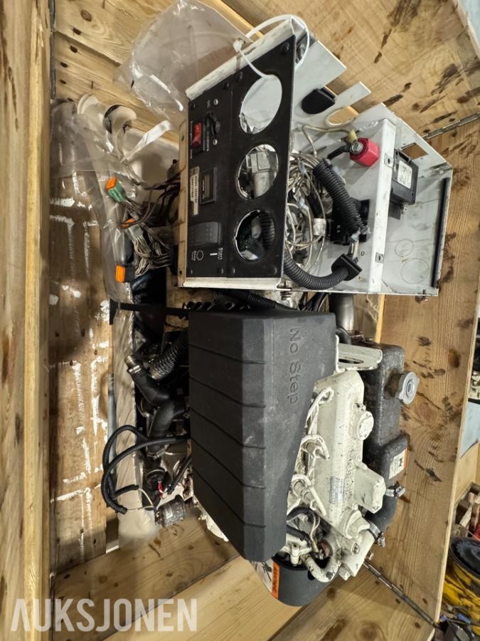 5 stk Cummins Onan 7kW båt generatorer