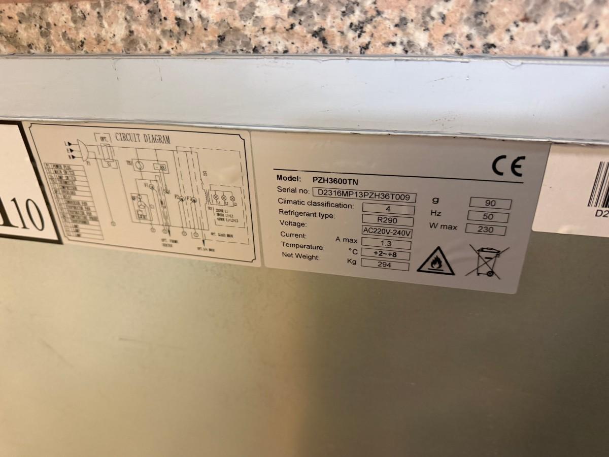 PZH3600TN Pizzakjølebenk – 3 dører – granittplate – 580 liter