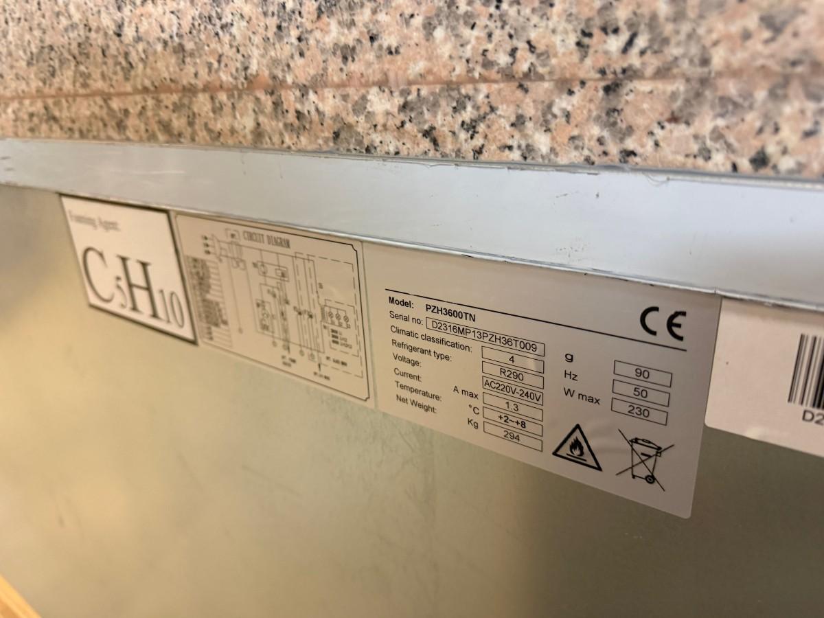 PZH3600TN Pizzakjølebenk – 3 dører – granittplate – 580 liter