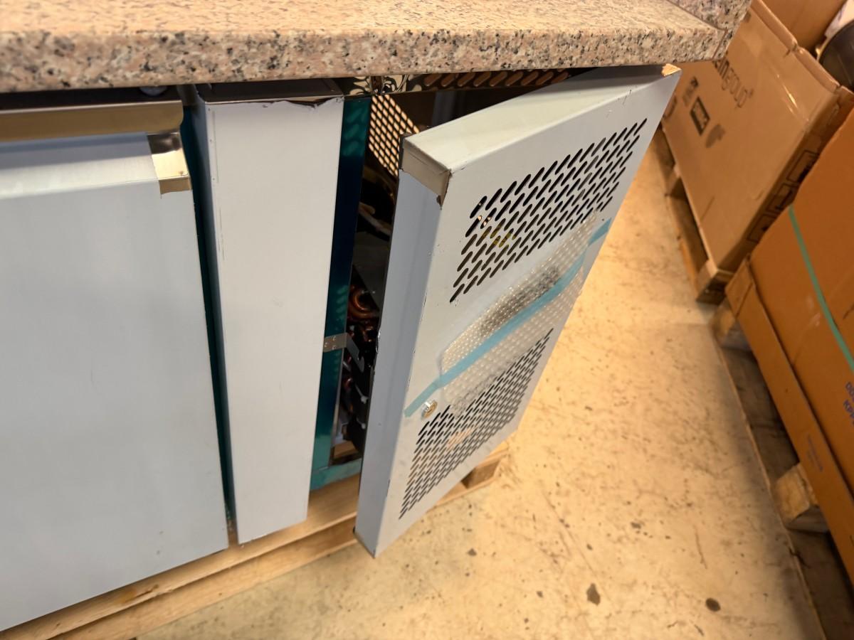PZH3600TN Pizzakjølebenk – 3 dører – granittplate – 580 liter