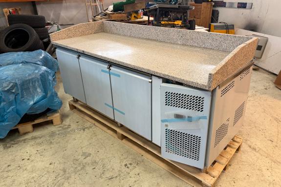PZH3600TN Pizzakjølebenk – 3 dører – granittplate – 580 liter