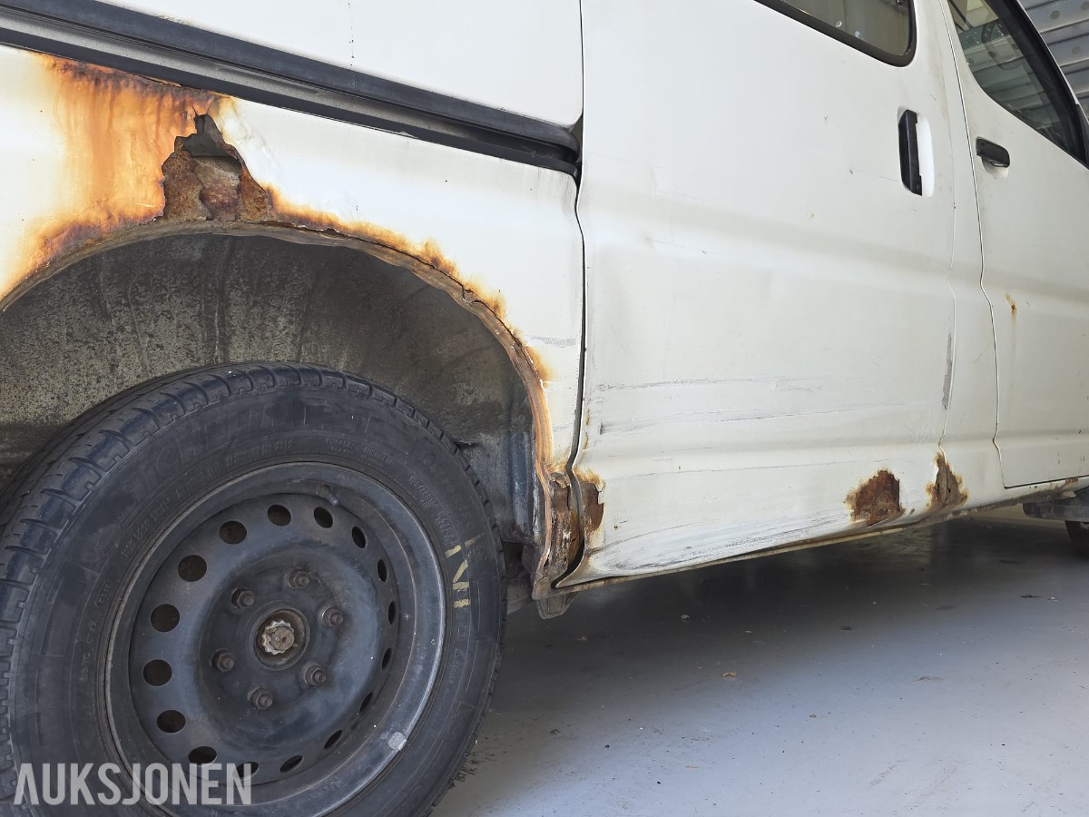 2006 TOYOTA HIACE 2.5-102 D MANUELL HENGERFESTE