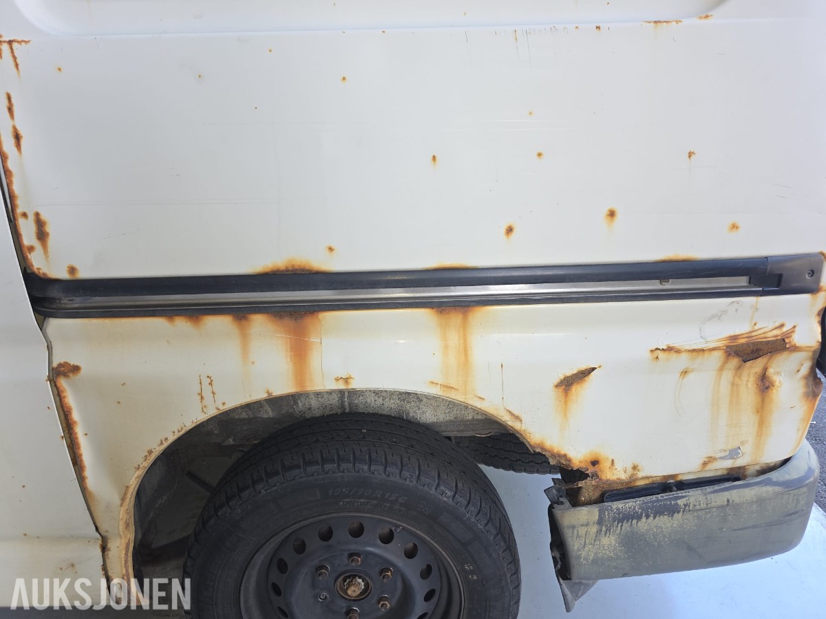 2006 TOYOTA HIACE 2.5-102 D MANUELL HENGERFESTE