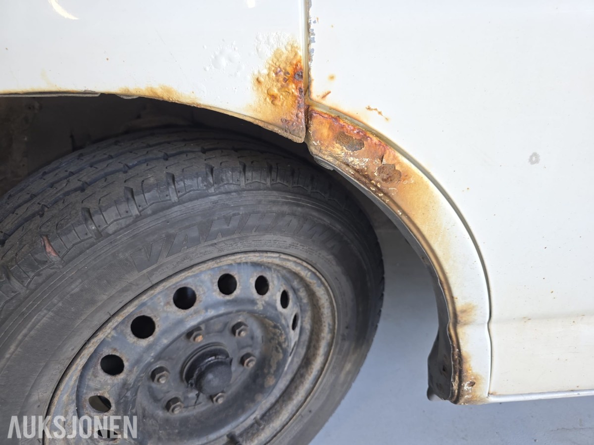 2006 TOYOTA HIACE 2.5-102 D MANUELL HENGERFESTE