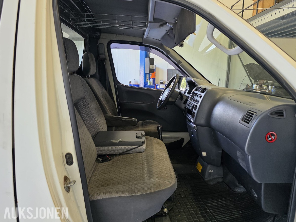 2006 TOYOTA HIACE 2.5-102 D MANUELL HENGERFESTE