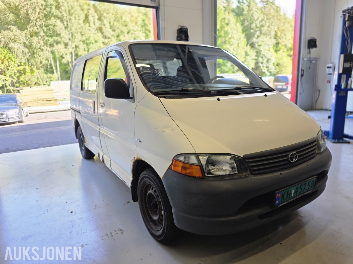 2006 TOYOTA HIACE 2.5-102 D MANUELL HENGERFESTE