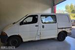 2006 TOYOTA HIACE 2.5-102 D MANUELL HENGERFESTE